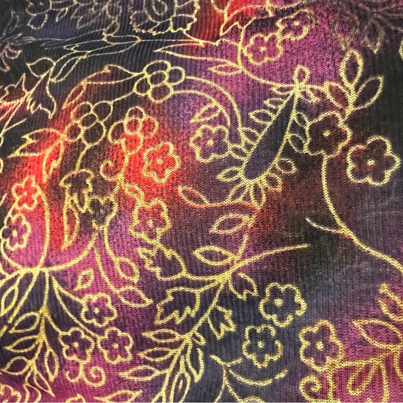 Sag Harbor Woman Purple/Black/Red w/Tan Sketch Floral/Paisley Print Top - Picture 4 of 12